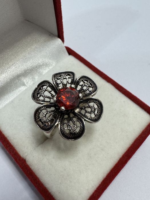 Inel vechi, argint 925 cu gramat. Lucrat filigran