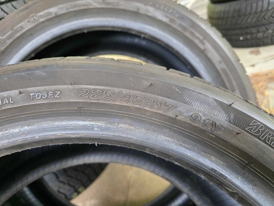 2бр Летни гуми 225 45 17 - Bridgestone