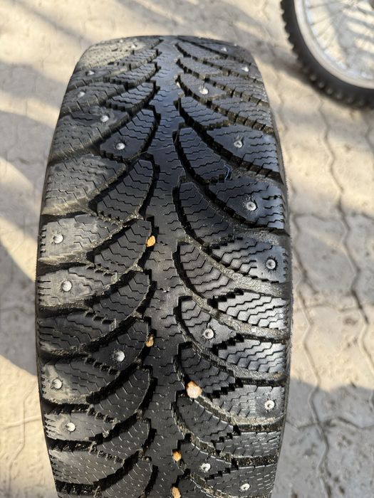 Продам зимнюю резину