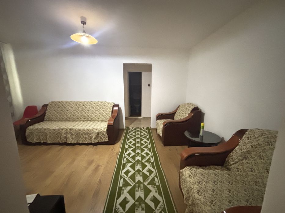 Inchiriez apartament cu 2 camere zona Abator pe termen lung