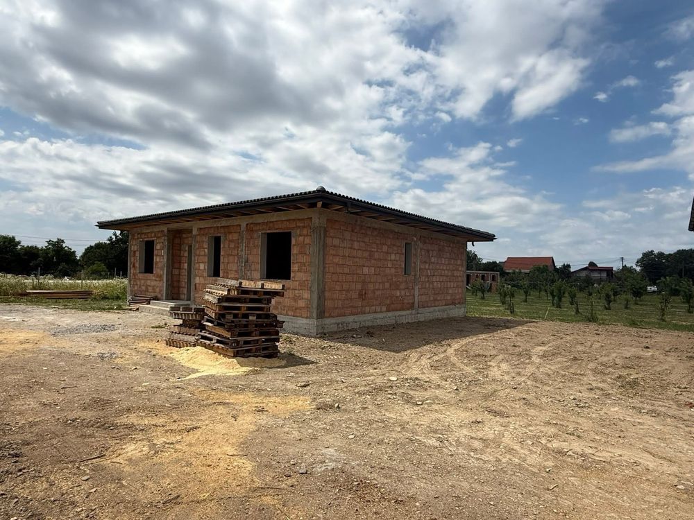 Casă plan parter- sat Săsar- 115000€