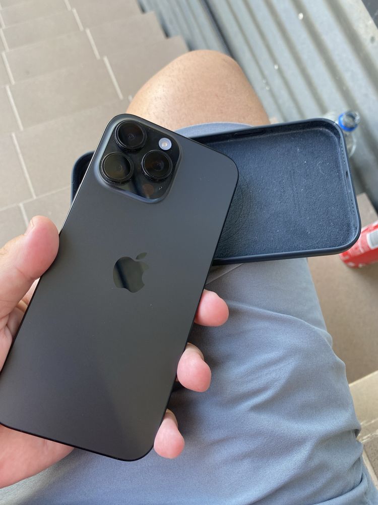 Iphone 16 pro max 18 cicluri ca nou