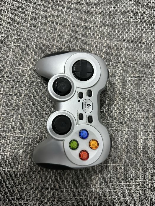 Gamepad Logitech wireless F710
