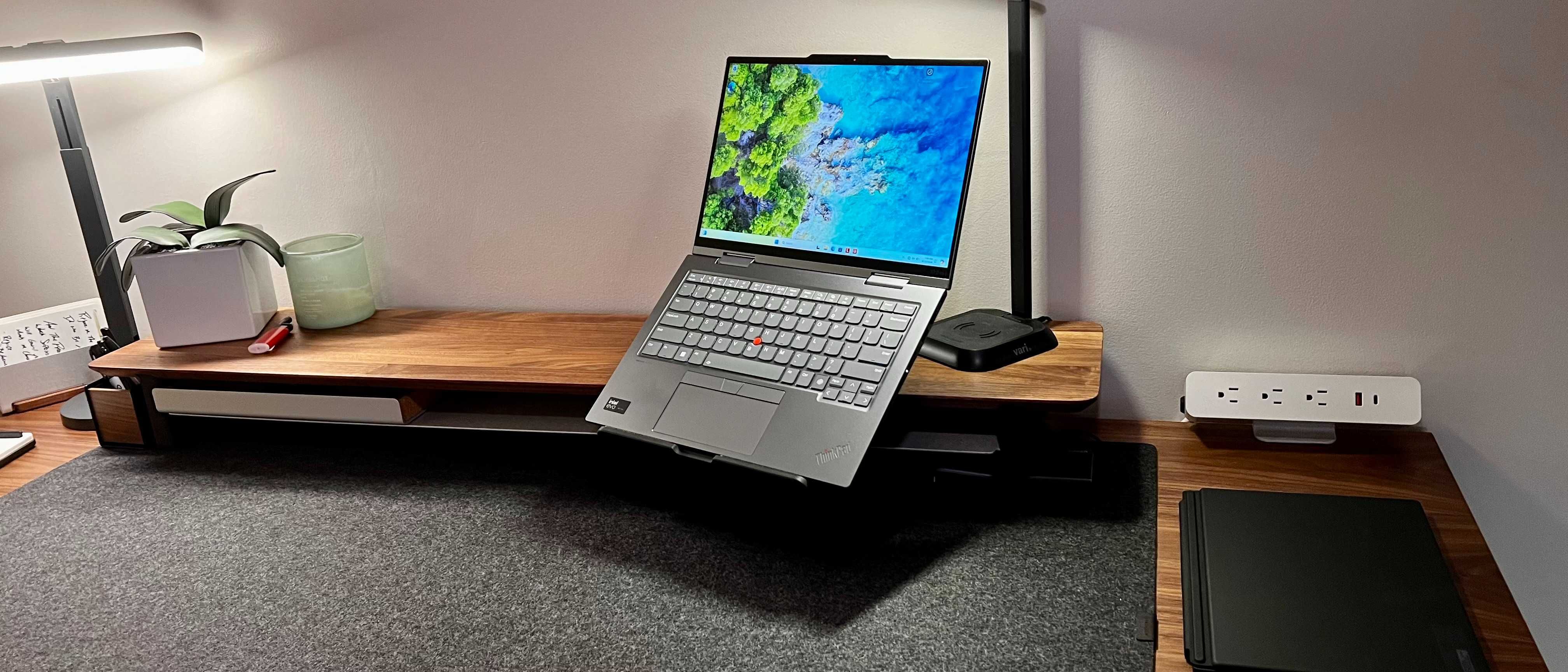 Lenovo ThinkPad X1 2in1 Gen 10 Aura Edition 14" Touch Ultra 7 258V NOU