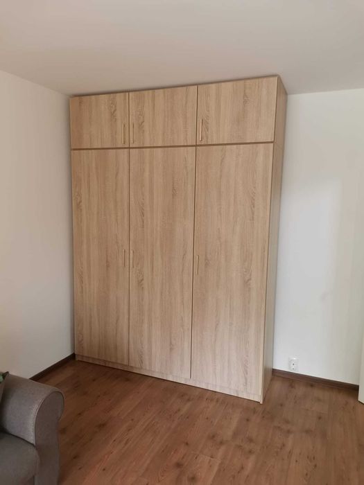 Central, dau in chirie garsoniera mobilata