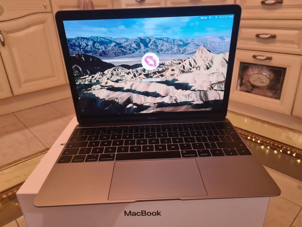 MacBook 12” 2017 512GB SSD Space Gray: 1.3 intel Core i5 8GB 1866Mhz