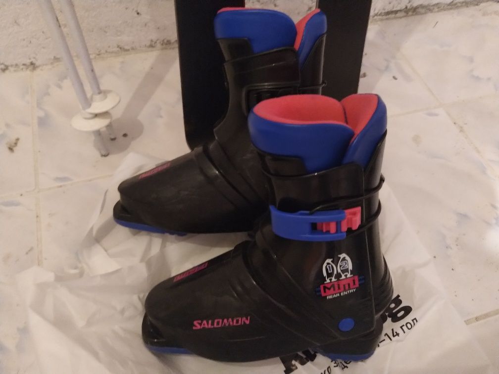 Комплект детски ски, щеки и обувки