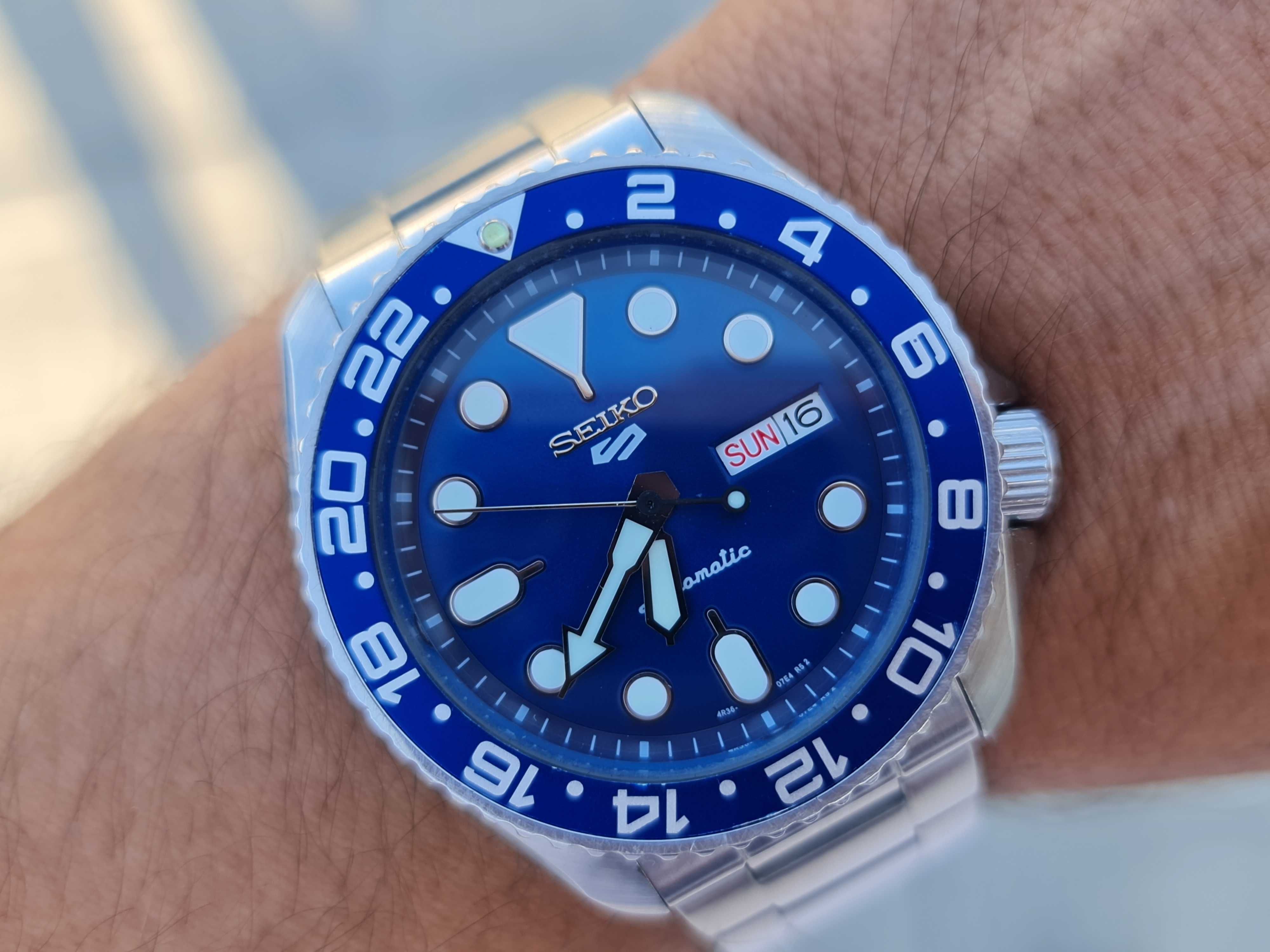 Seiko 5 SRPD53K1 GMT Bezel