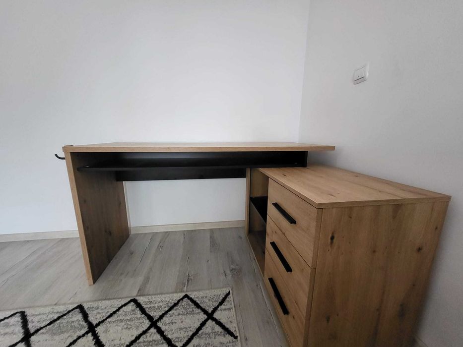 Birou pe colt Arhimed