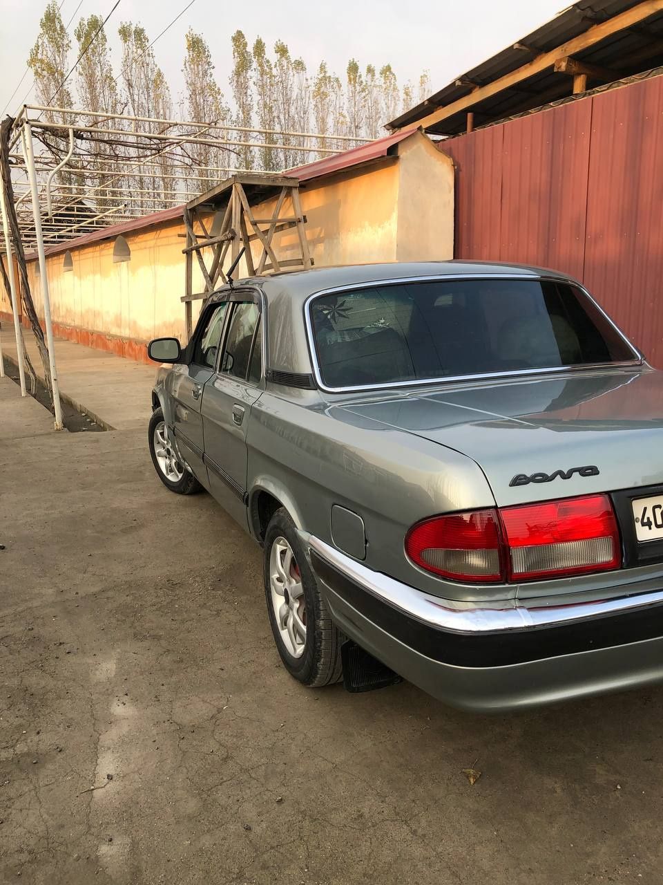 Ideal Volga 31105 sotiladi