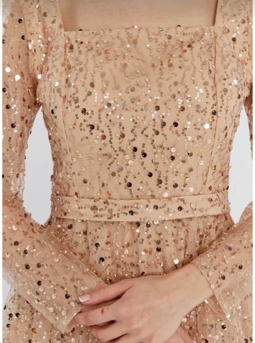 Rochie de ocazie strălucitoare cu paiete