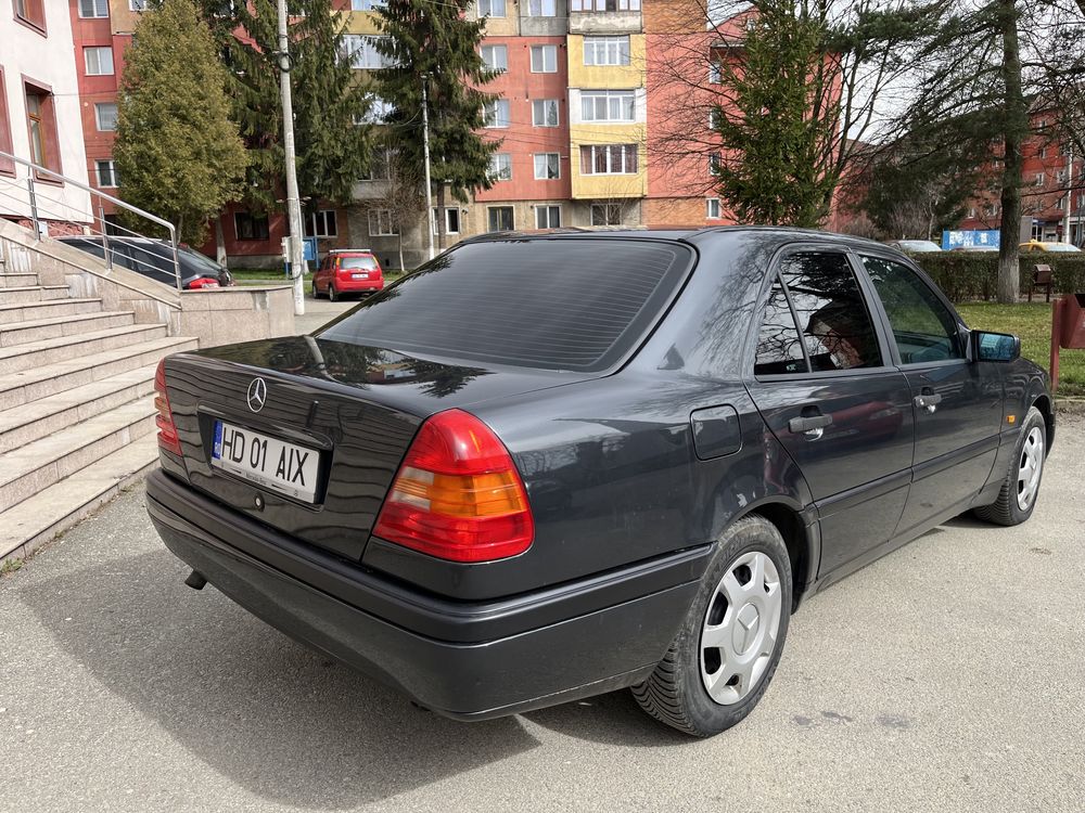 Mercedes-Benz C220 W202