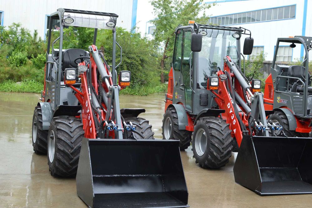 MIni Încărcător frontal articulat NOU DY35, motor Kubota