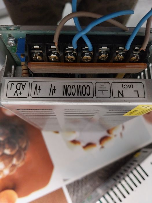 Vând 2 surse led Dienergy