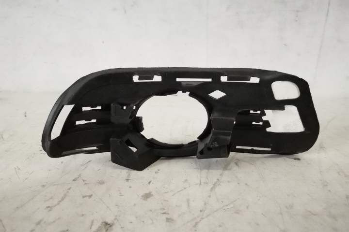 Оригинална лява решетка за фар за Мерцедес-Бенц / Mercedes-Benz C-Clas