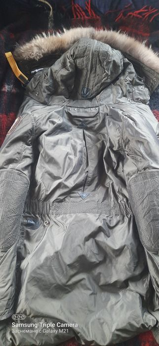 Parajumpers оригинално пухено дамско яке с естествена яка