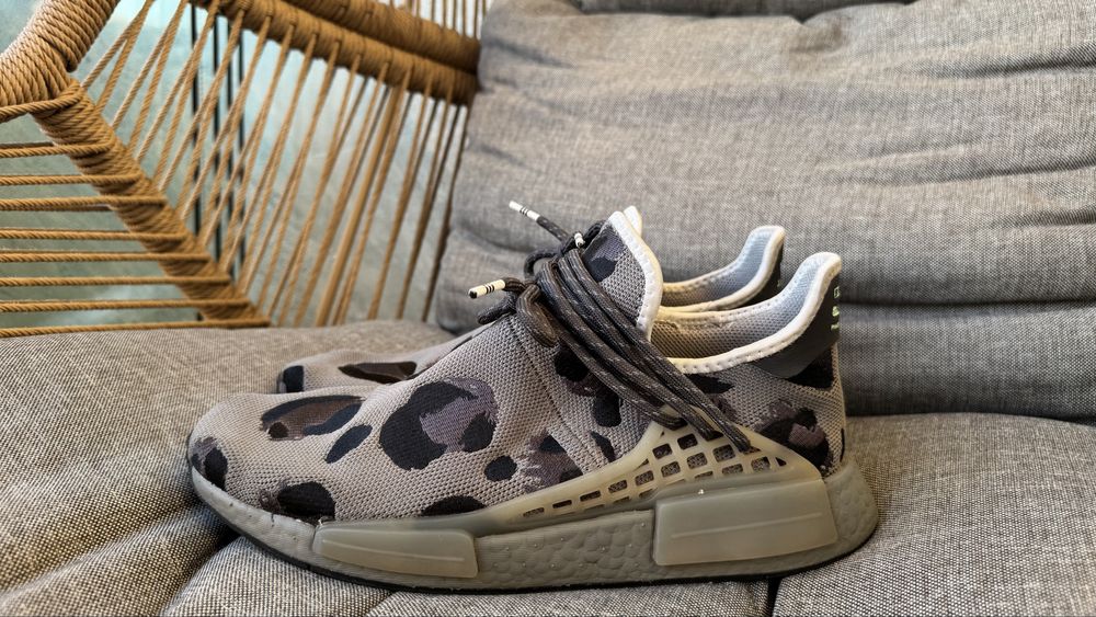 Adidas Pharell 44