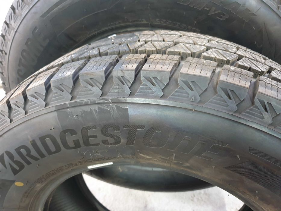 Гуми 255/65/17 -2 бр. Brigestone blizzak dm-v3