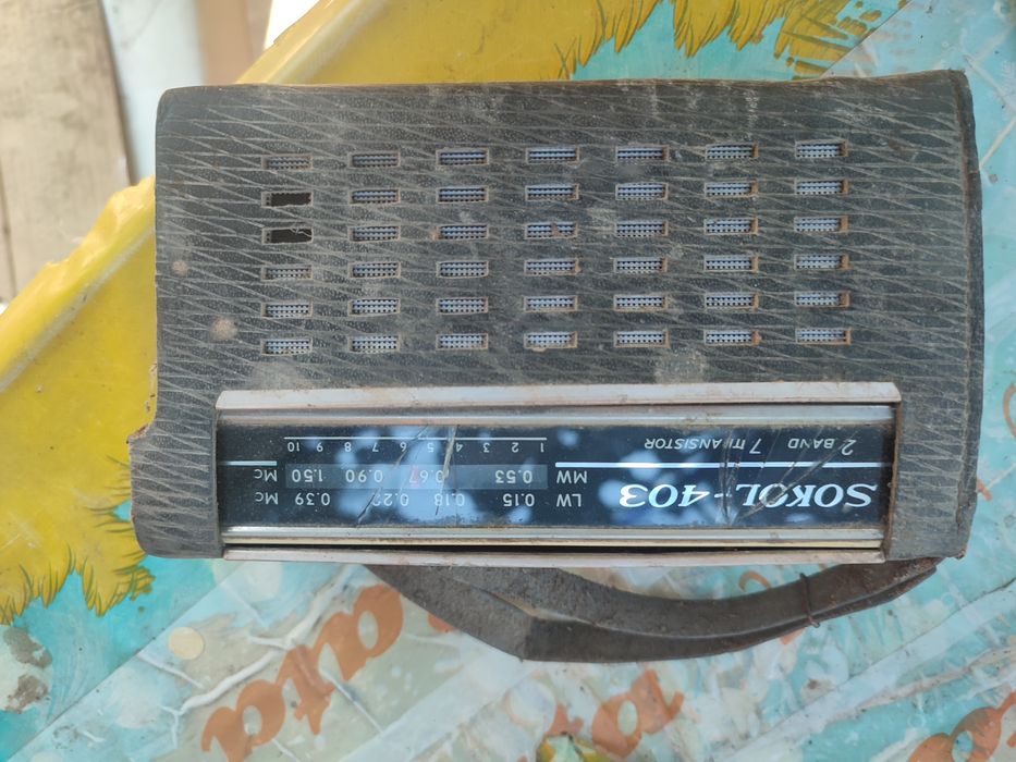 Vând radio vechi așa cum se vede