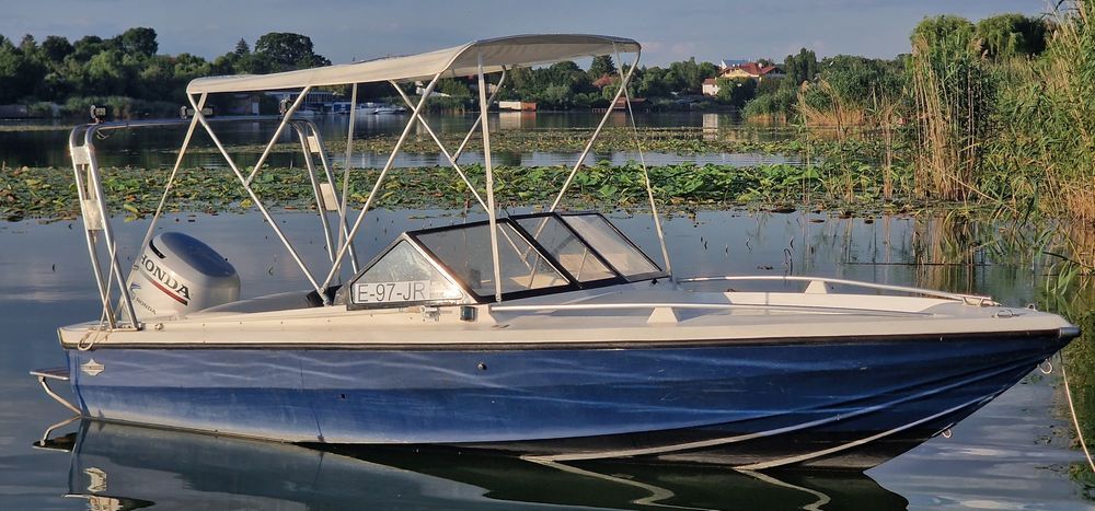 Barcă de agrement Cigala & Bertinni cu Motor Honda 130CP injectie