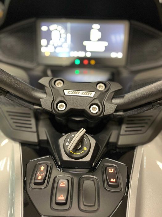 Spyder Can-Am RT Full Option, Editie Limitata - Lux, Putere și Stil