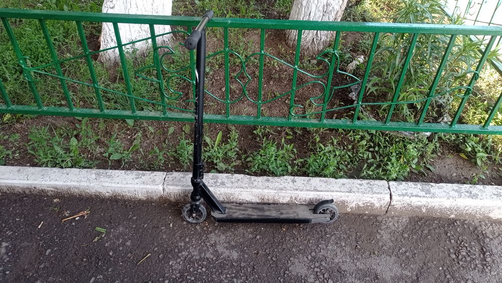 Самокат трюковой с т образной ручкой