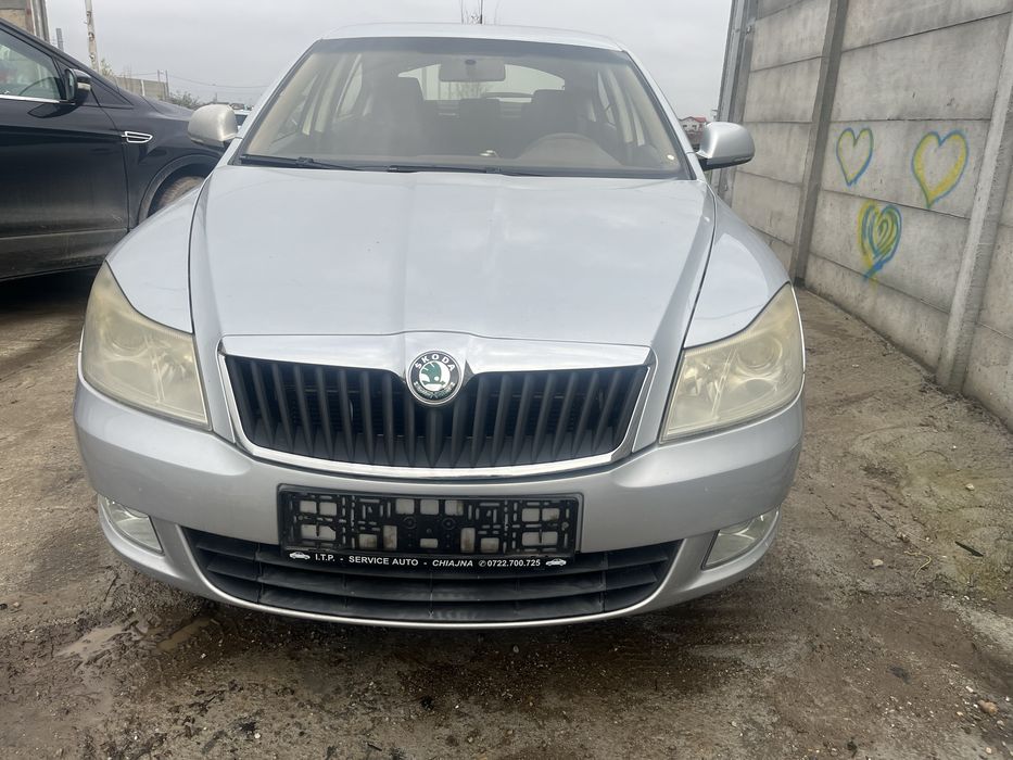 Dezmembrez Skoda Octavia 2 facelift 1.6 diesel euro 5