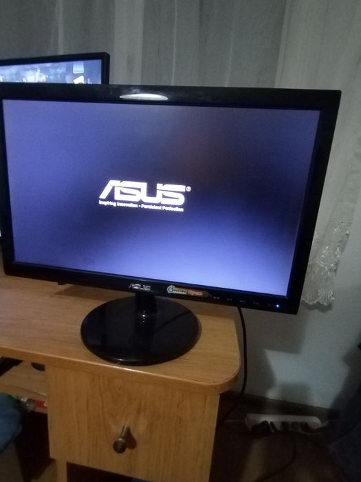 Monitor led-tv Asus display HD de 19"