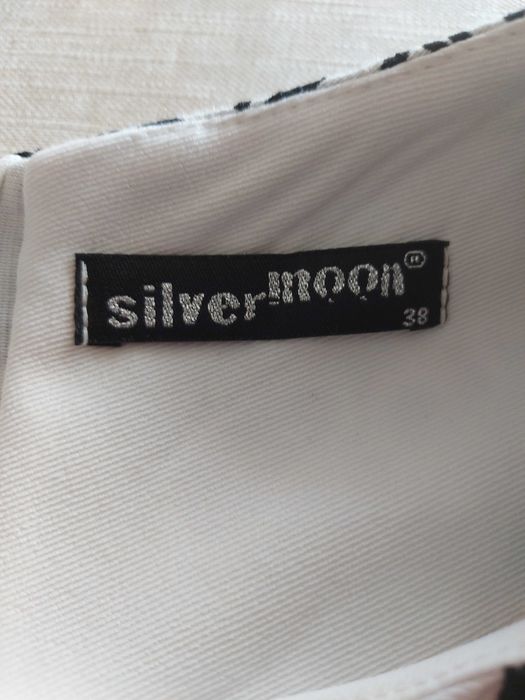 Уникална окля с 3/4 ръкав - 30 лв., втален силует