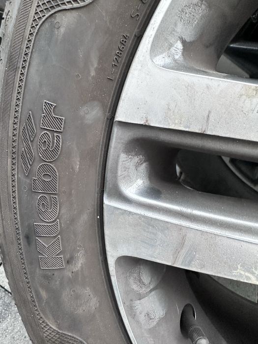 4 buc. jante originale VW Jetta echipate cu anvelope de vară