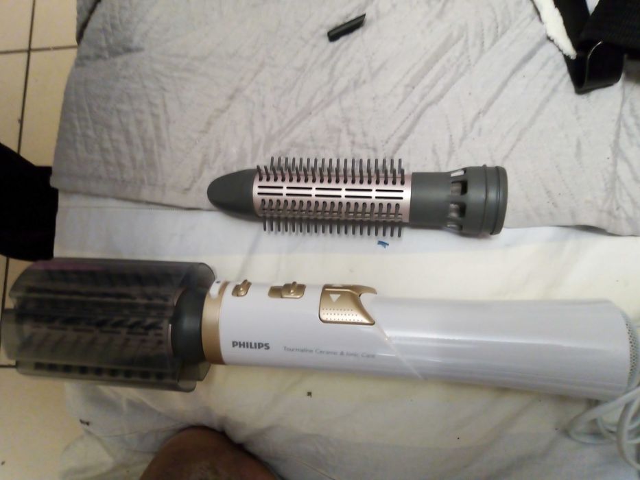 Четка за сушене и изправяне на коса Philips