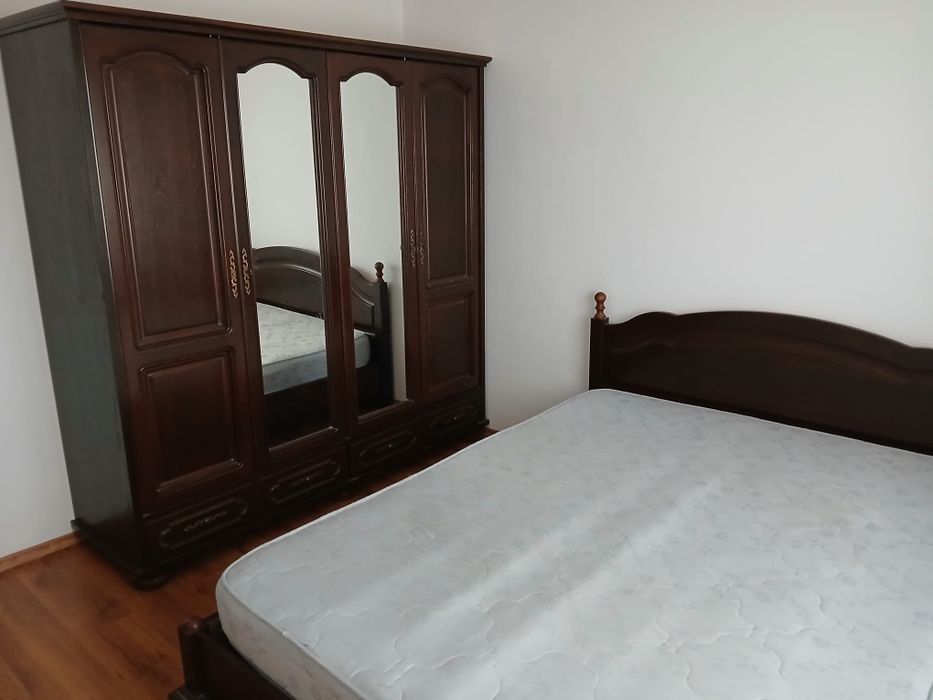 Inchiriez apartament 3 camere