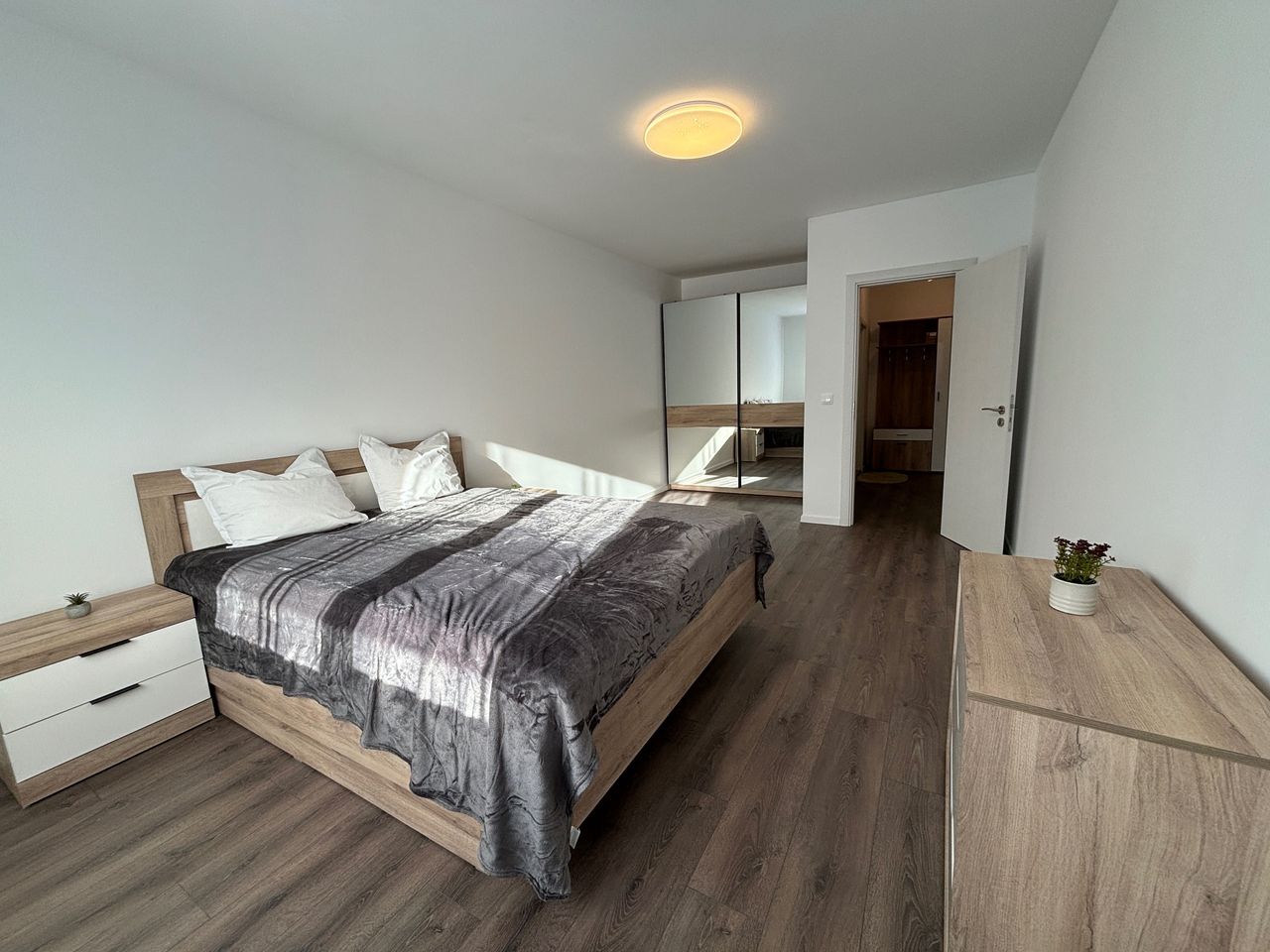 Дава се под наем Двустаен апартамент в Банско - 76 кв.м за 459 € - Снимка #10