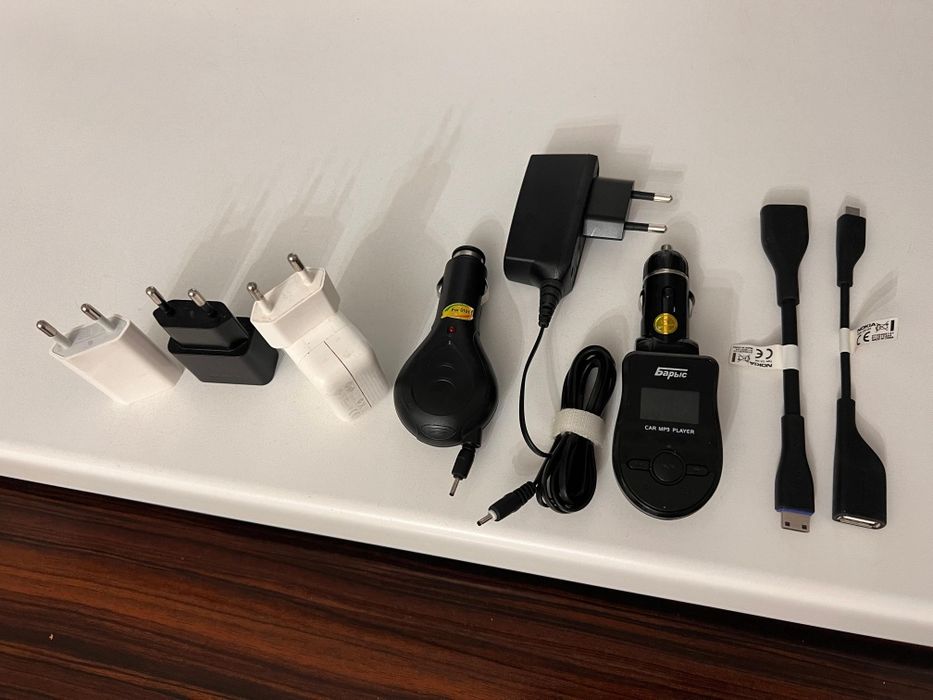 Продам адаптера, зарядные устройства и переходники!