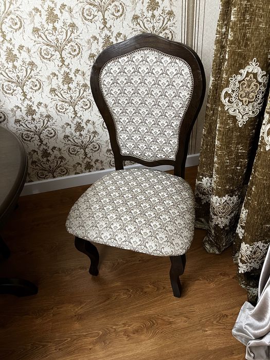 Стол со стульями !