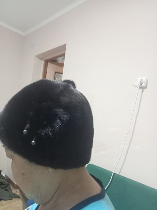 Продам норковую шапку женскую