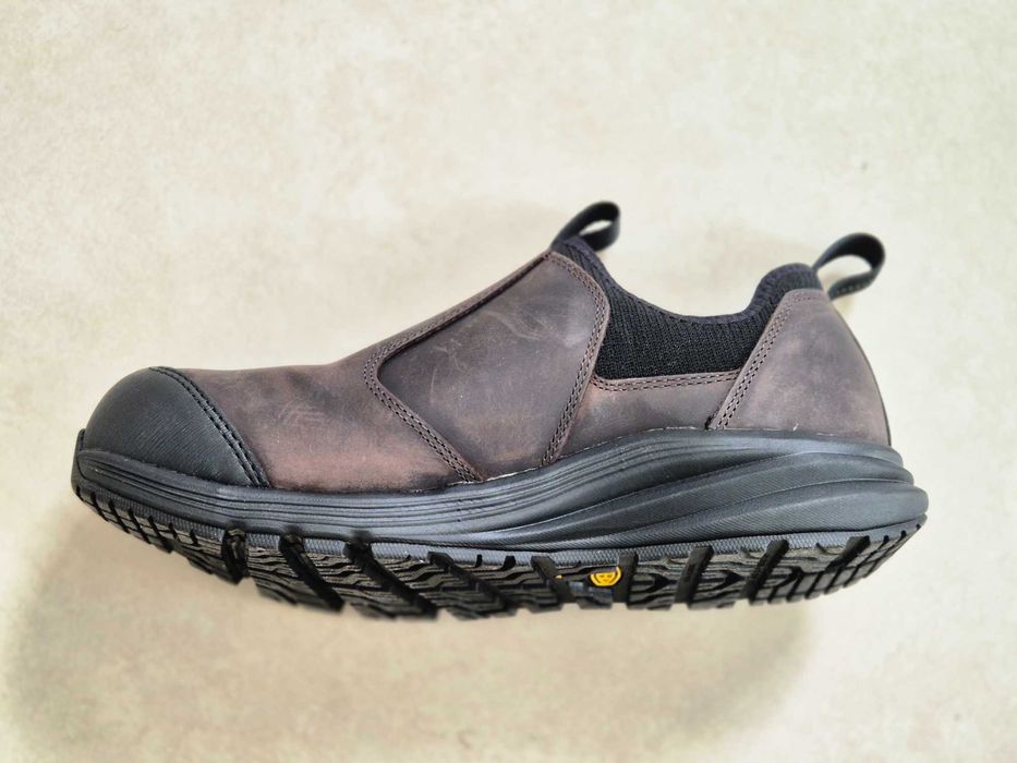 Bocanci KEEN cu bot din fibra de carbon!