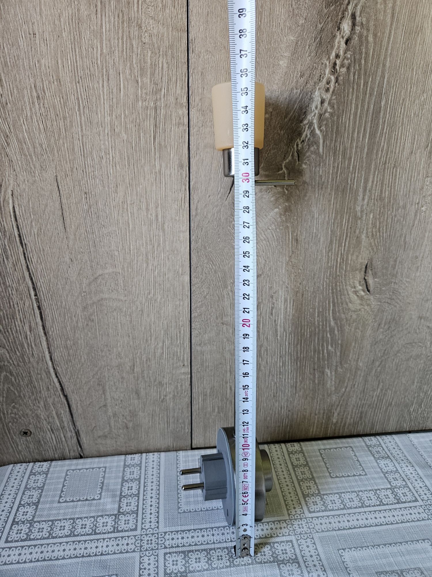 Lampă cu led ( lumină reglabilă)