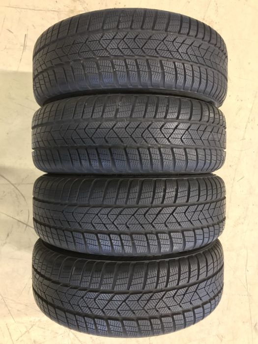 Set Anvelope Cauciucuri ca NOI Pirelli 205 50 R17 M+S Originale
