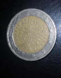 Vând monedă de 2 euro din 2001 preț 2500 lei