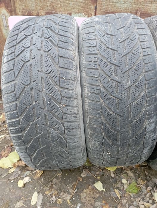 Anvelope de iarna 245/45 R18