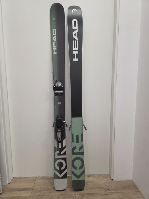 Schiuri Head Core w all mountain -freeride