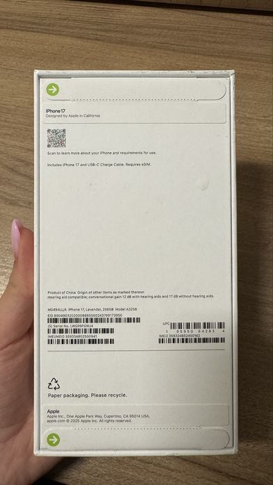 Iphone 17 lavander si white 256gb ESIM