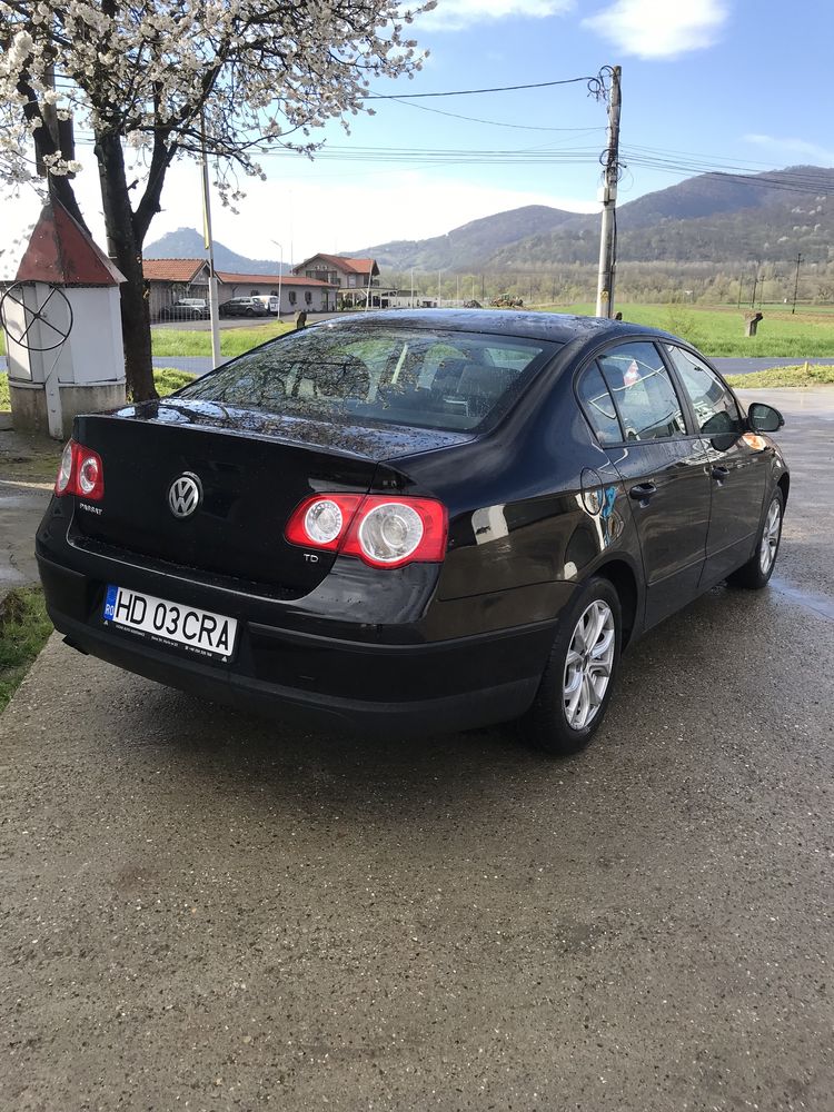 Vând Vw Passat B6 1.9 TDI