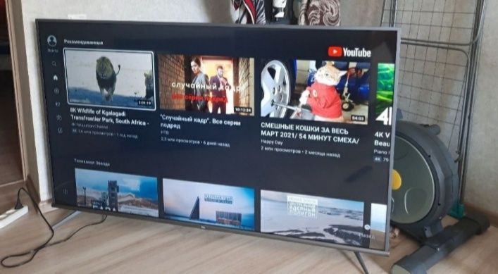 Большой 4К смарт телевизор Kivi 127см. С кронштейном.