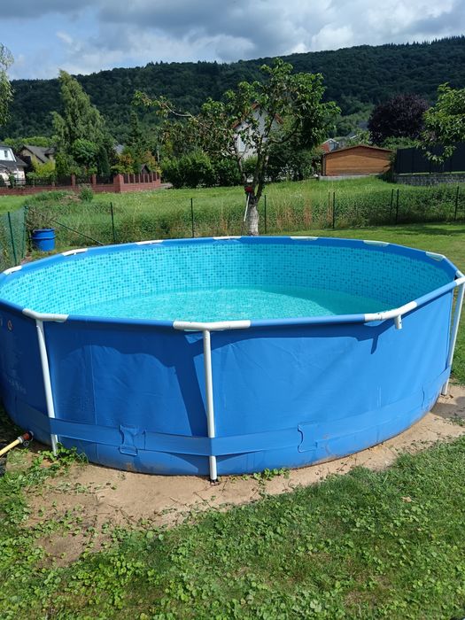 Vind piscină in stare foarte bună