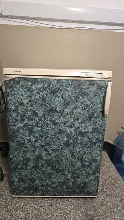 Продавам фризер " Privileg " - 90  литра