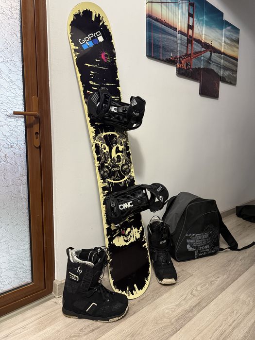 Vand placa snowboard marca Atomic, in stare buna
