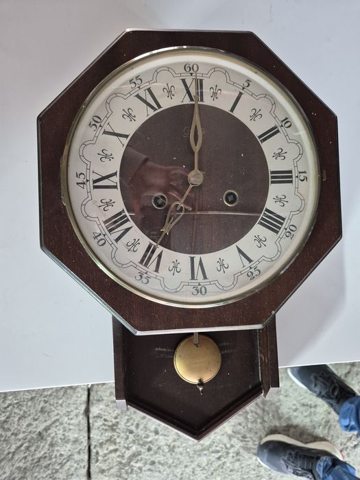 Ceas de perete cu pendul