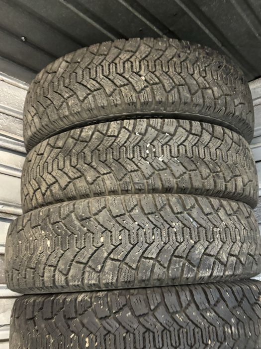 Продам шины в хорошем состояние. 185/65/15